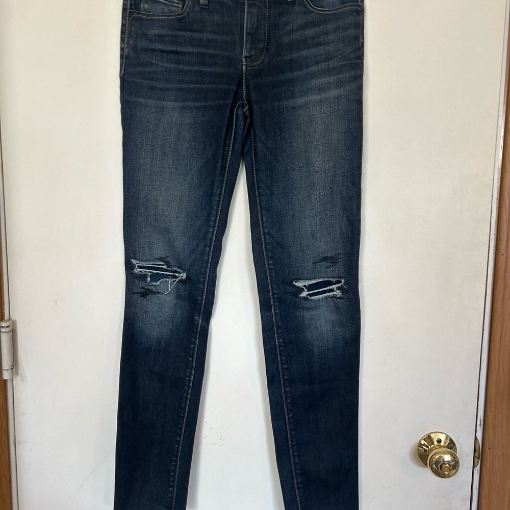 White house black market, the skimmer size 0 dark wash denim